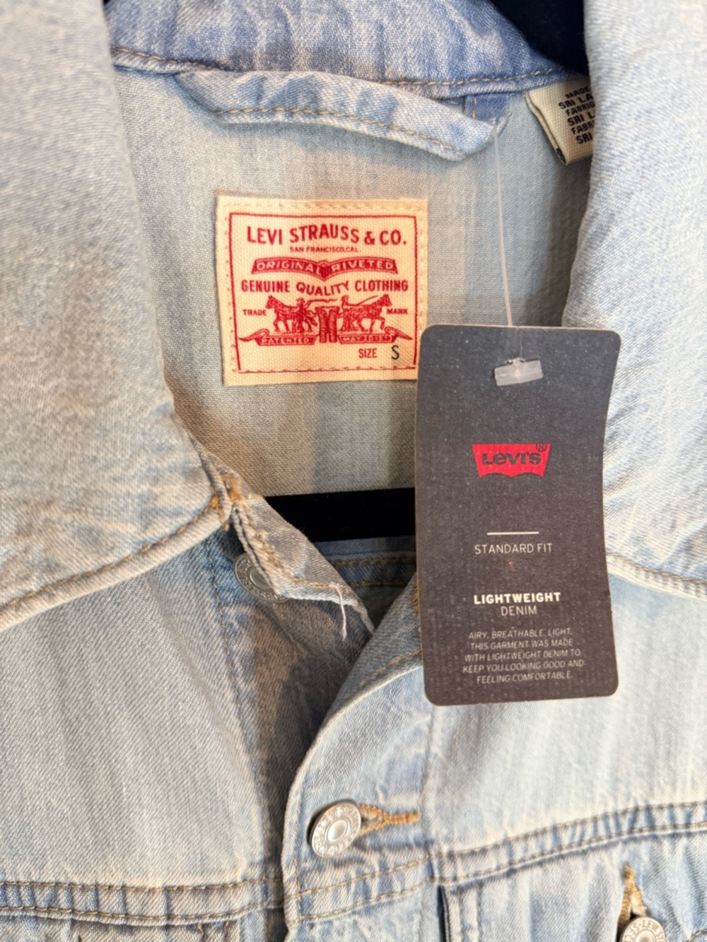 NWT Levi’s Denim Romper Jumpsuit Light Wash Utility Short Sleeve Size S - Picture 10 of 10